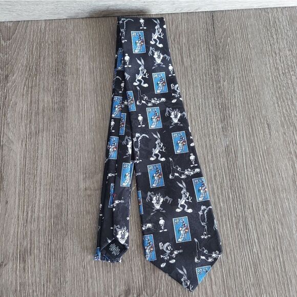 Vintage 1997 Looney Tunes- Bugs Bunny Stamps Tie Necktie - Picture 1 of 4
